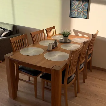 Apartman Martensi *