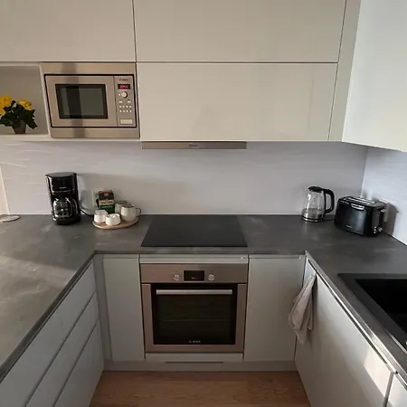 Apartman Martensi *
